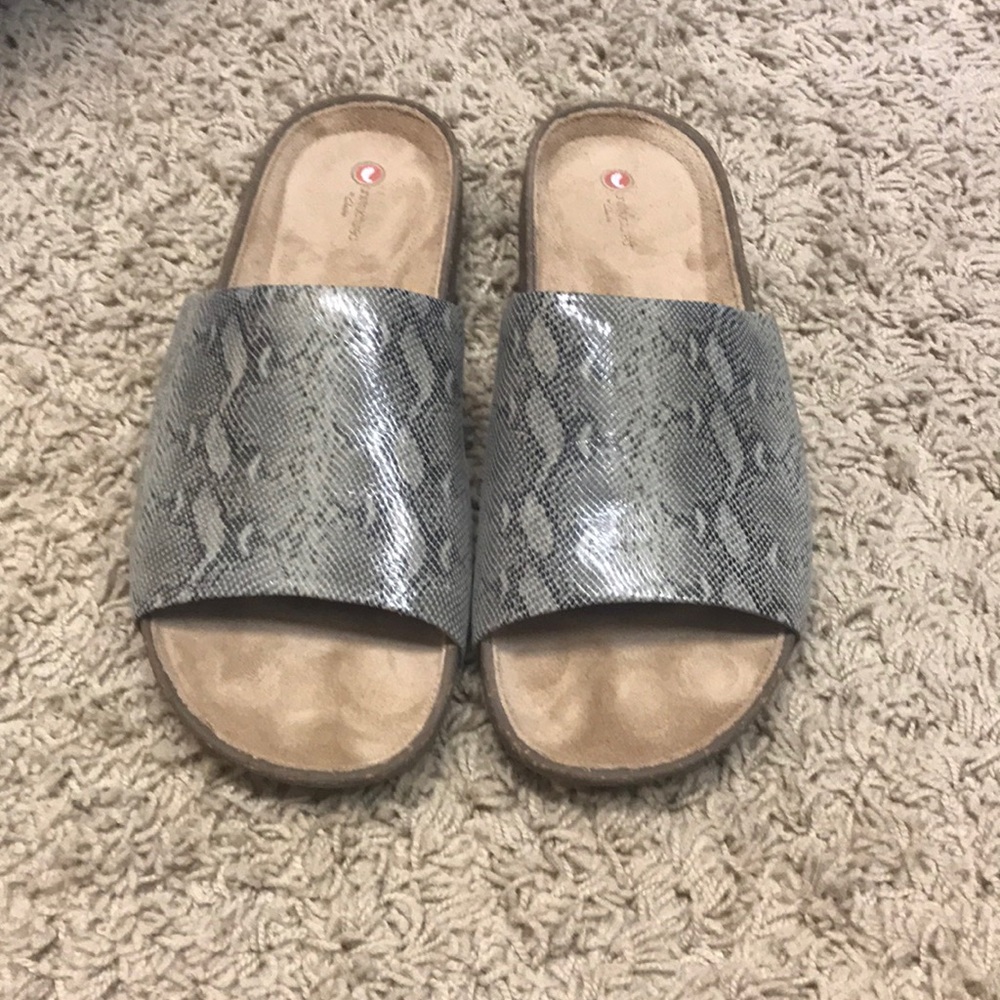Slide on sandals by unstructured